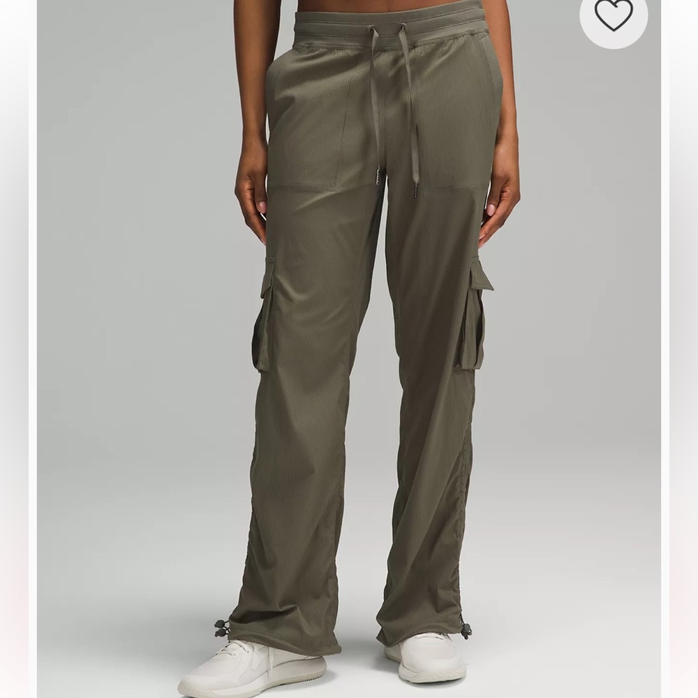 NWT Lululemon Dance Studio Relaxed-Fit Mid-Rise Cargo Pant
